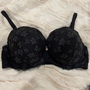 Victoria’s Secret dream angel 38DD black